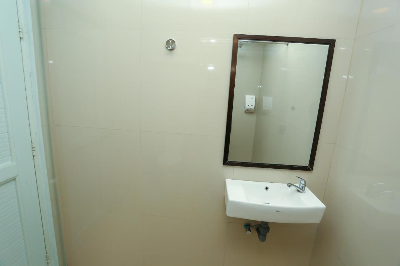 Hotel Capital O 3274 Mentaya