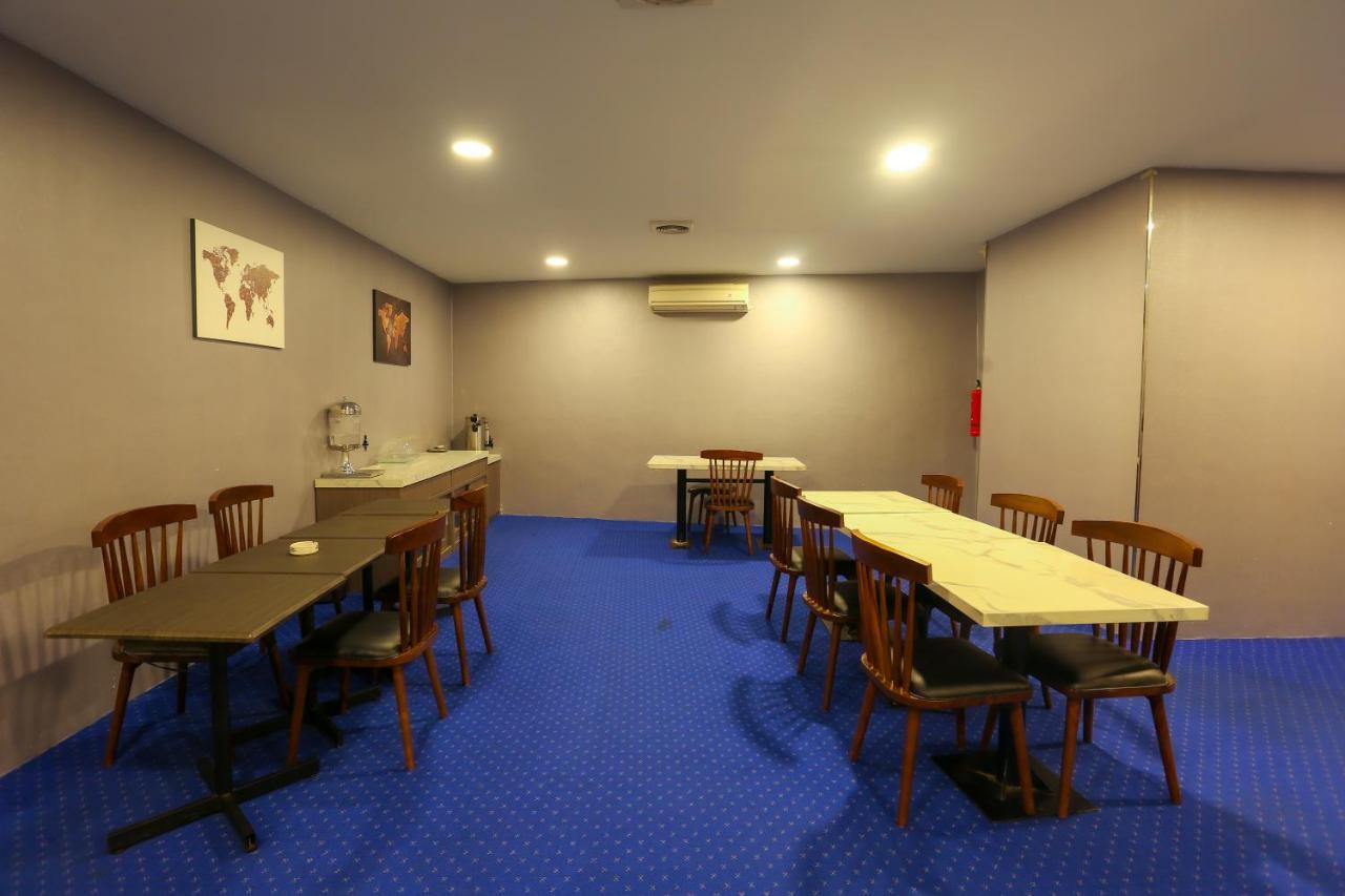 Capital O 3274 Mentaya Hotel